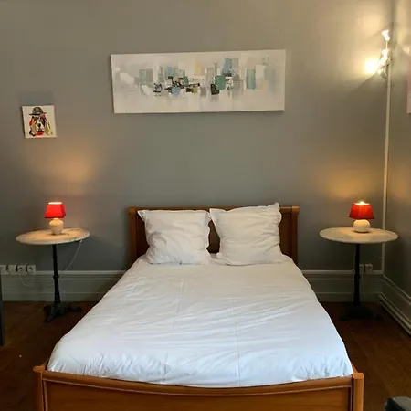 Aux Pieds De La Cathedrale アパート