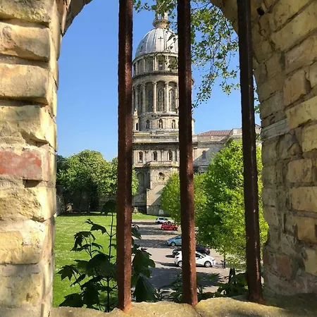 Apartament Aux Pieds De La Cathedrale *