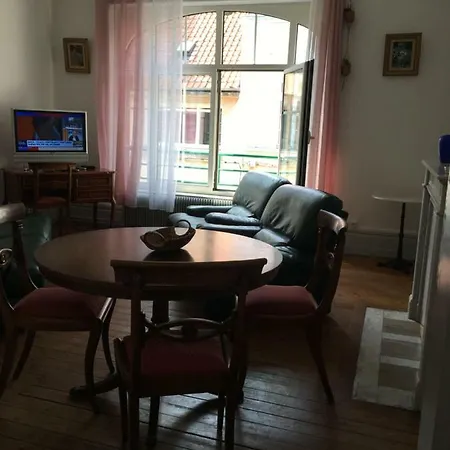 Apartament Aux Pieds De La Cathedrale *